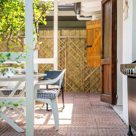 Casa de Férias Monolocale Melograno Quartu SantʼElena